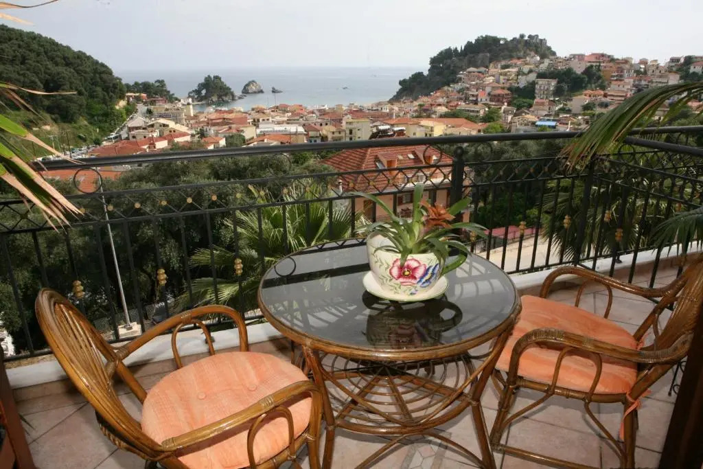 Studios Spiros Parga