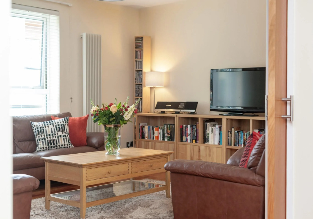 The Holyrood Road Residence - Rsa 120172