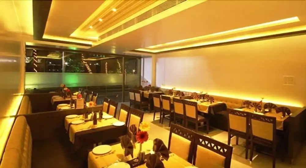 Hotel Royal Park Residency