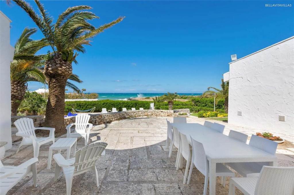 2374 Villa Costa Merlata by Perle di Puglia