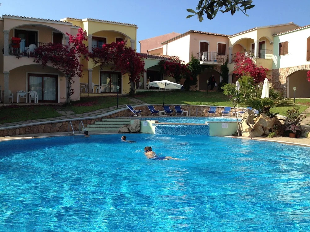 The Fantastic Residenza Badus 1 Bedroom Apartment Sleeps 4 No0811m