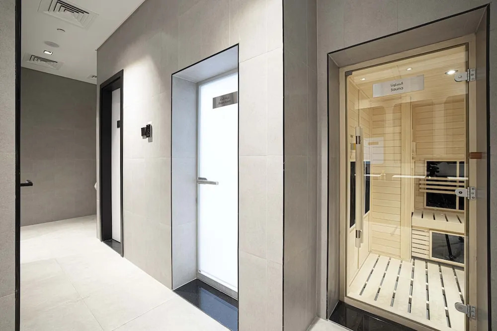 Waves - The Suite Dubai Luxury Studio Waterfront Living