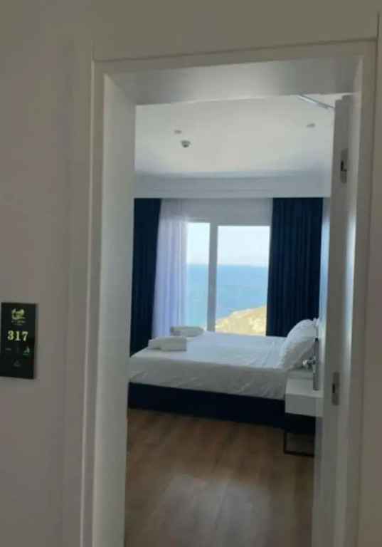 SEA & LAKE VIEW VILLA