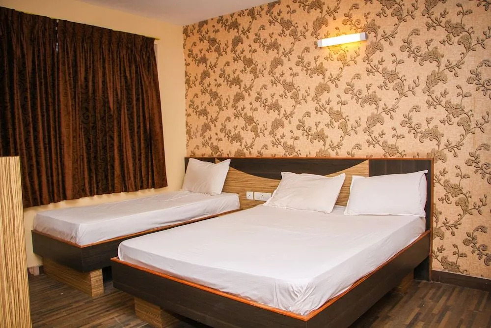 Hotel De Santosh Residency