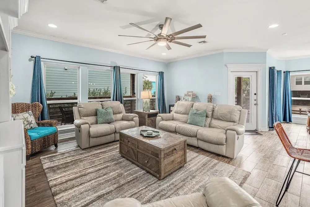 Sunrise Paradise - Pet Friendly! Community Pool!