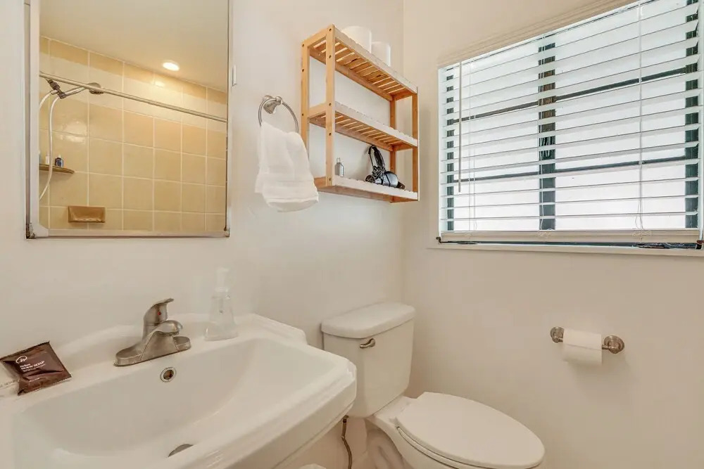 3 Mi to Dtwn Fort Myers: Apt w/ Outdoor Space