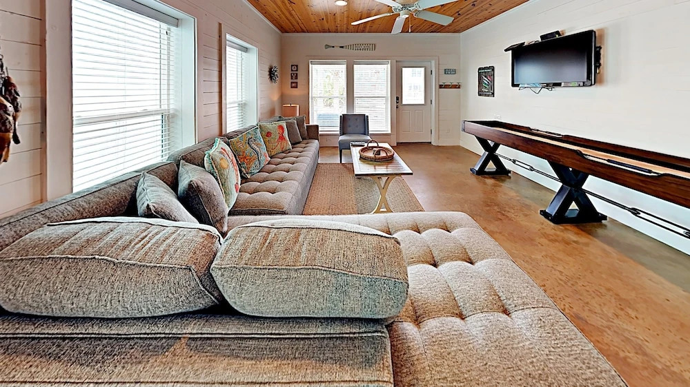 The Commons #304 - Three Bedroom Townhome