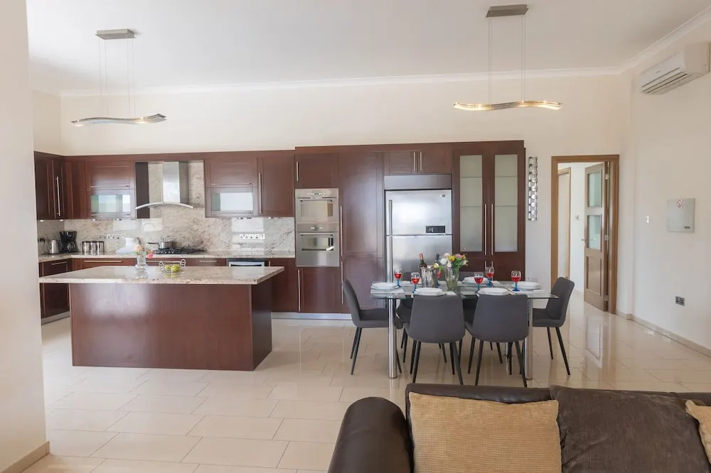 Protaras Holiday Villa Pa7 Private 7 Bedroom villa