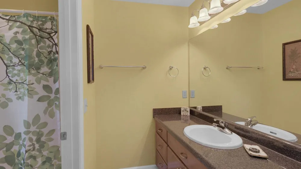 Classic Beach Retreat Just a Minute From the Beach Access in Seacrest on 30A