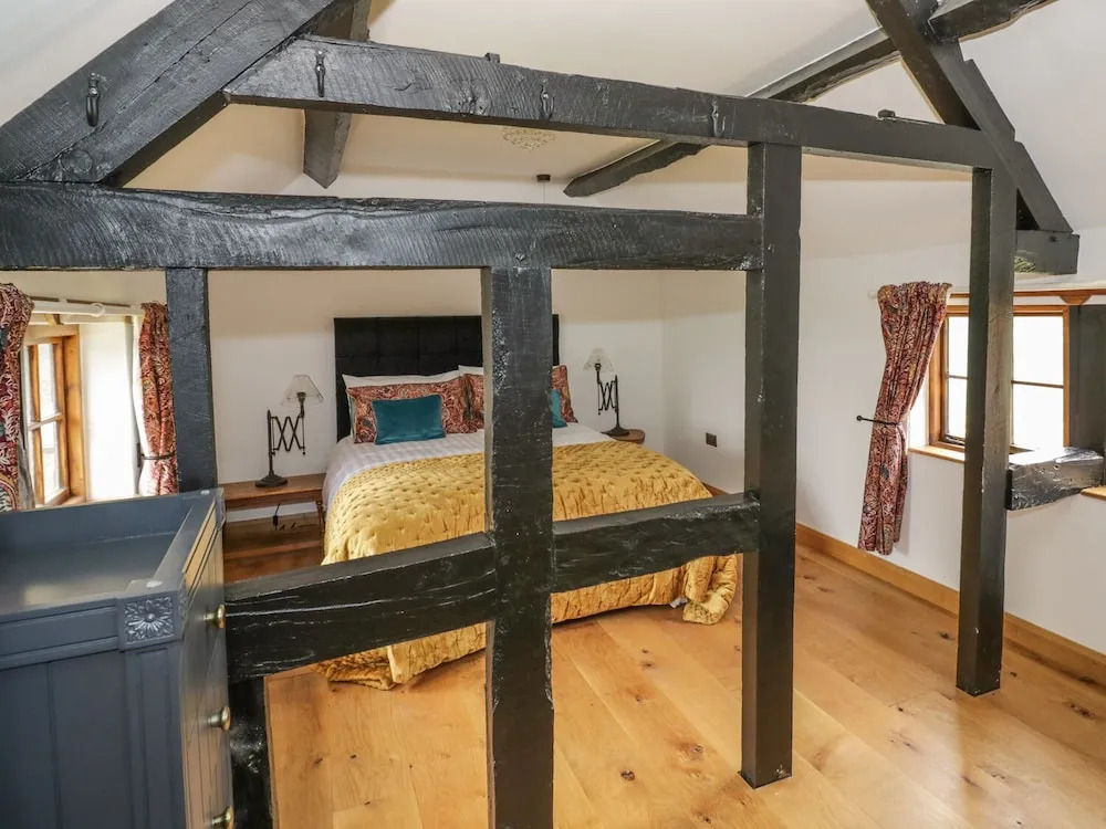 Orchard View, Leominster