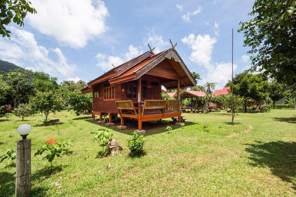 OYO 1143 Phet Luran Thai Resort Kohchang