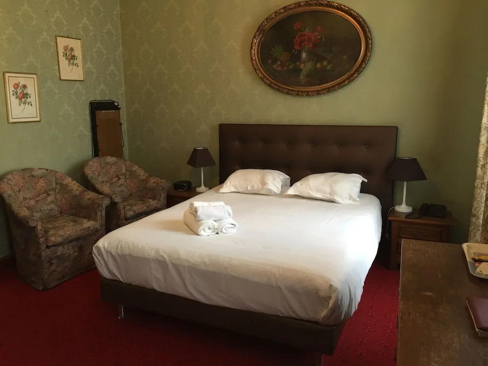 Station Hotel