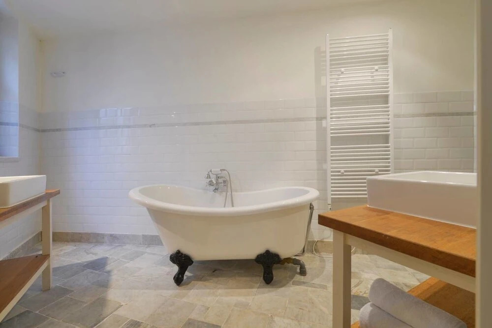 Saint Pauls Suite 38