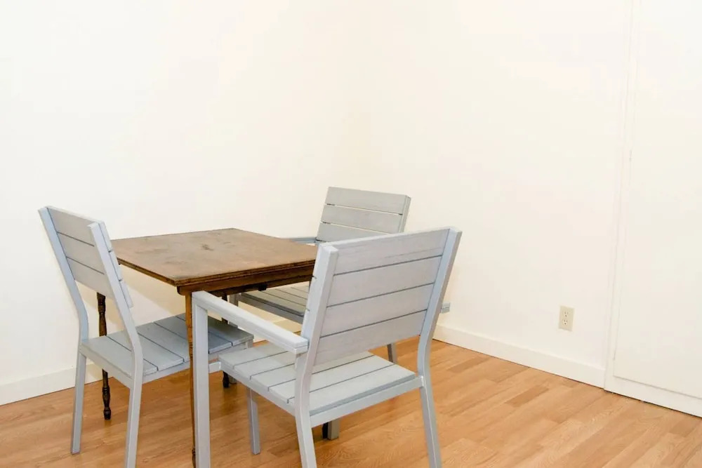 Nice - New & Clean Berkeley Studio
