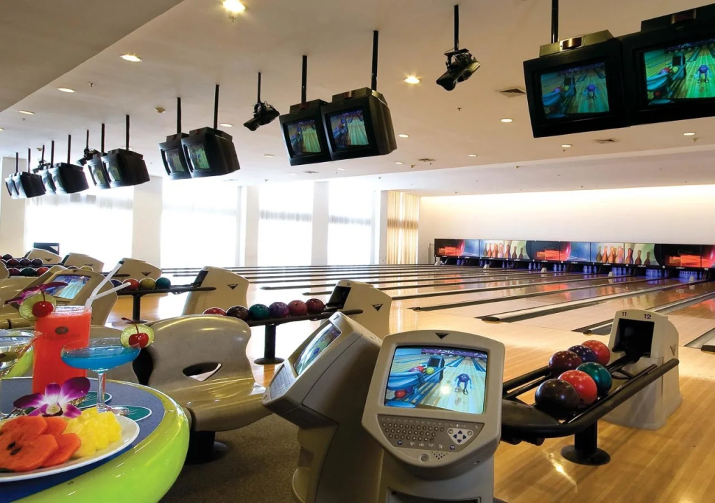 Jomtien Palm Beach Hotel & Resort - Family-Friendly