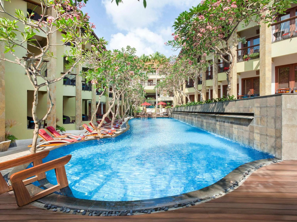 Отель ibis Styles Bali Legian