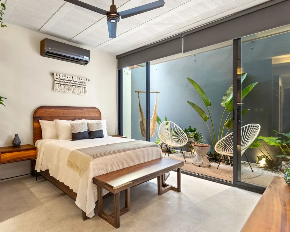 Searena Boutique Condos - Adults Only
