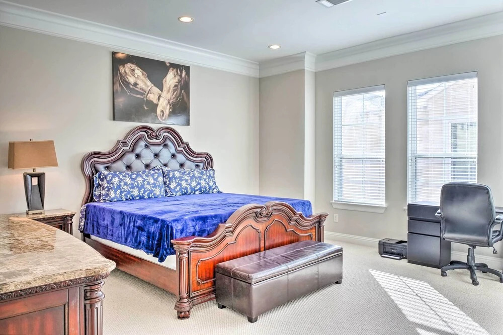 Pet-friendly Houston Townhome, 6 Mi to Dtwn!
