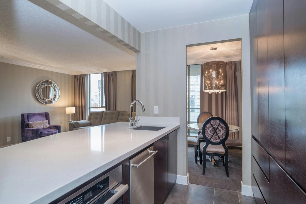 La Grande Residence at the Sutton Place Hotel
