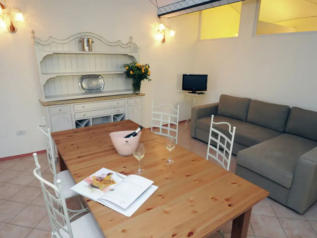 Apartment in the Franciacorta, with covered terrace and shared swimming pool