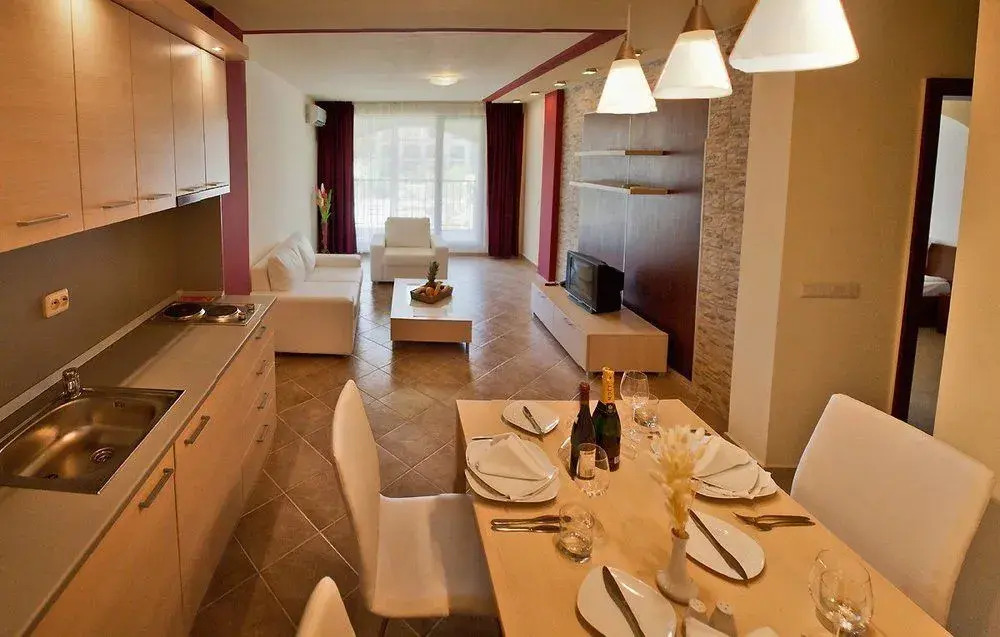 Green Life Beach Resort Apartment