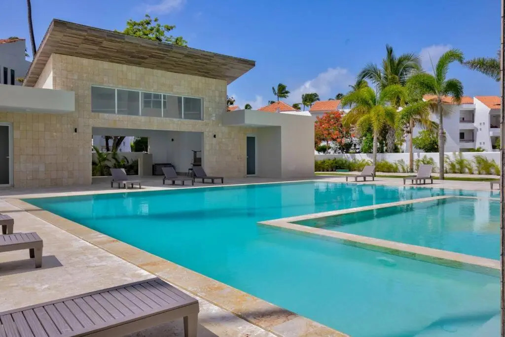 New 1 Bedroom with Beach access & Pool - NB302