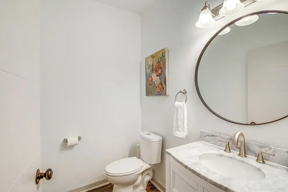Walk to Eats: Midtown Memphis Home w/ Patio!