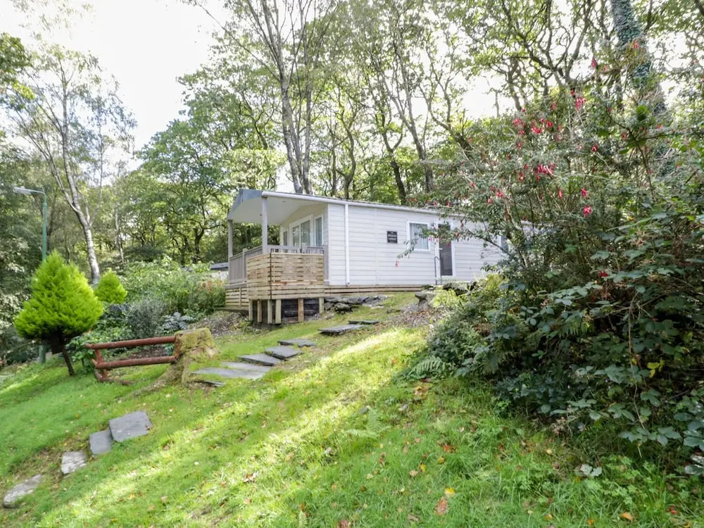 The Hollies Lodge