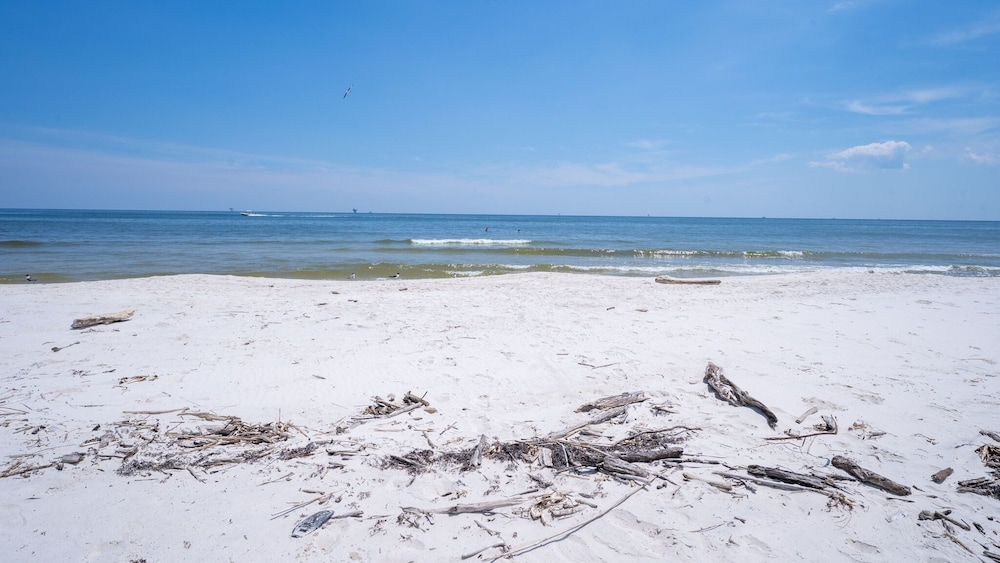 Surfside - 2431 Bienville 4 Bedroom Home by RedAwning