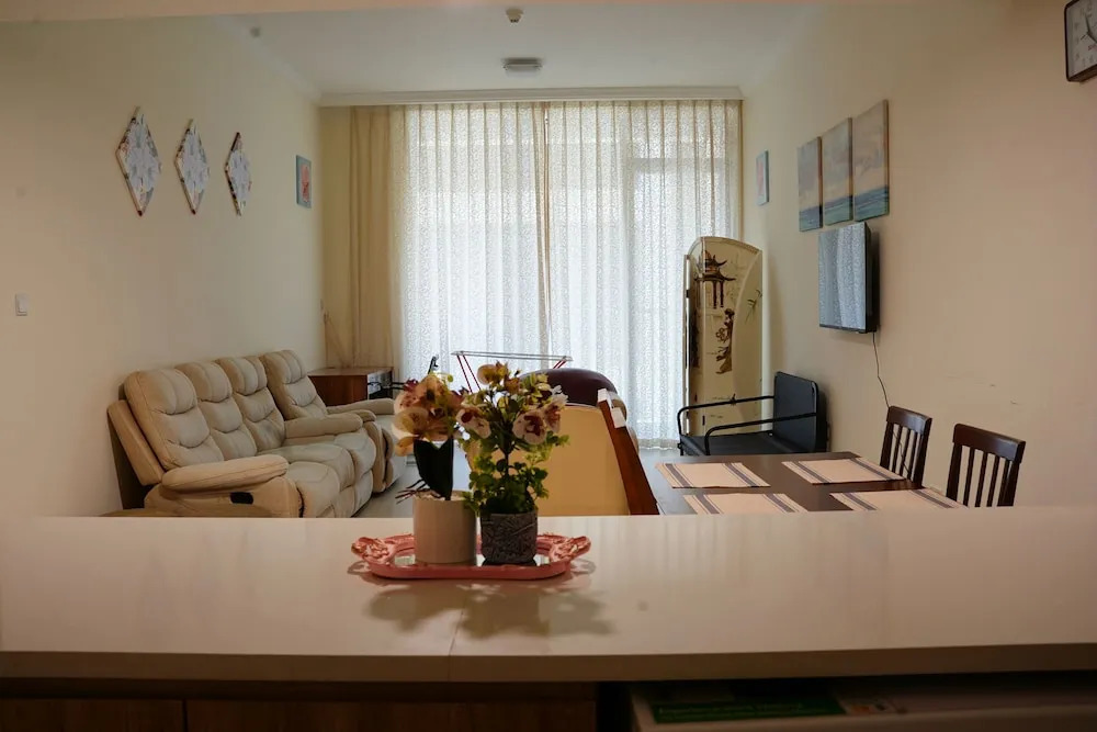 Апартаменты Mirdif Hills Apartaments
