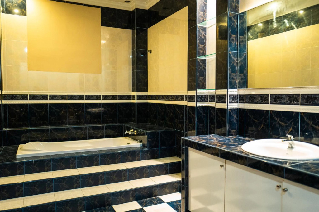 MK Homestay Wakaf Che Yeh with bathtub - Max 14 Pax