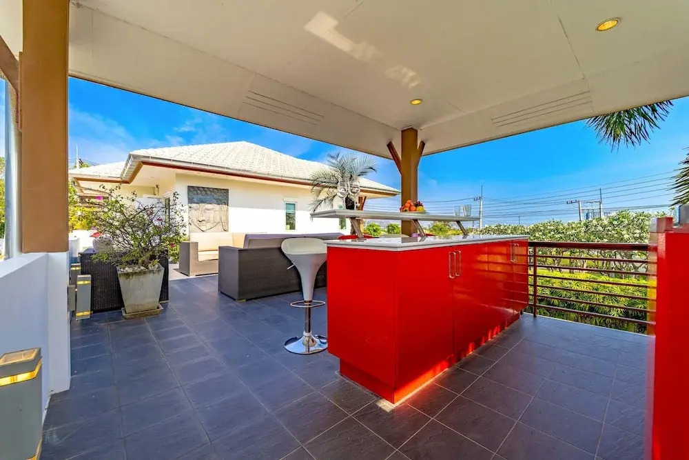 3 Bedroom Pool Villa in Great Location STV