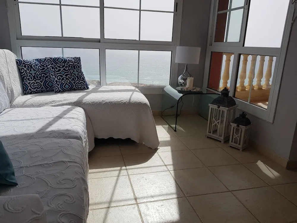 Costa Paradise