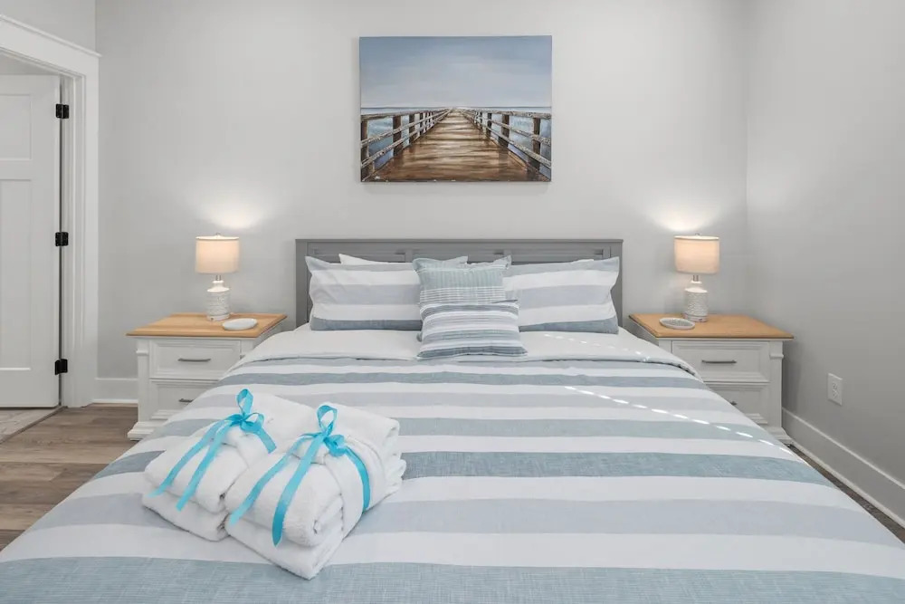 Laguna Haven! 3BR 2BA Sleeps 7! Your Perfect Escape!