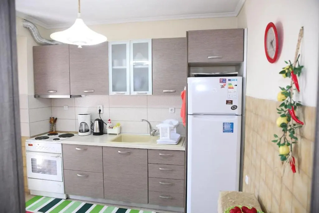 Cozy/Comfortable flat 50 sq flat, 15' from city's centre. Great VFM!