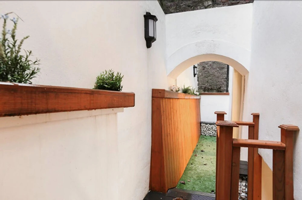 Stunning 2 Bed Property