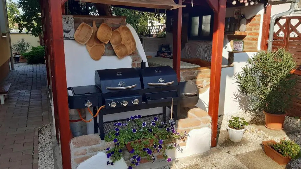 Andi Apartman
