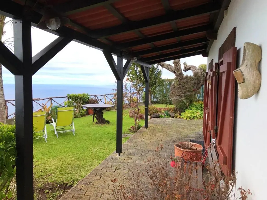 House With 2 Bedrooms in Fajã da Ovelha, With Wonderful sea View, Terr