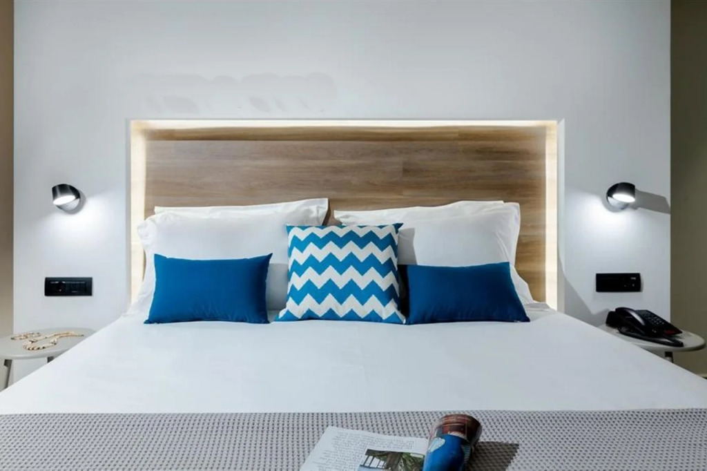 Carian Hotel