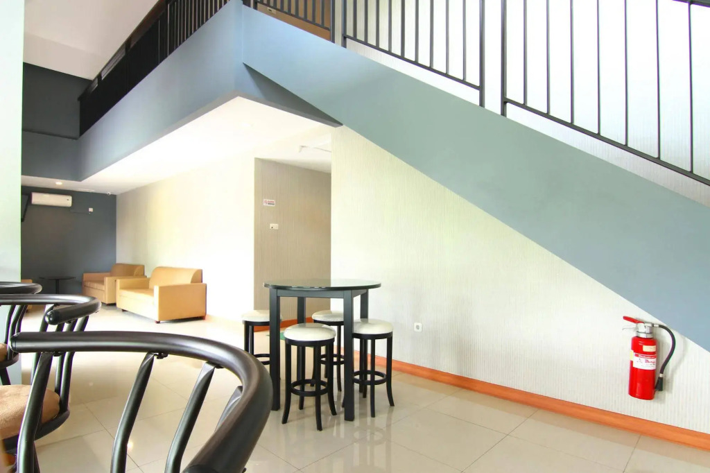 Airy Citraland International Surabaya