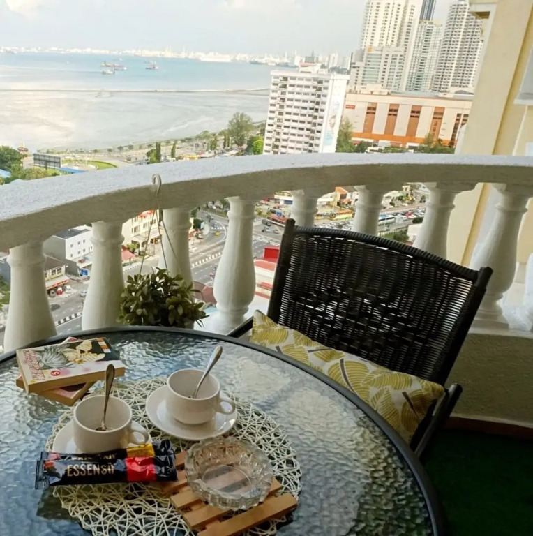 Private Suite with Balcony Gurney Drive