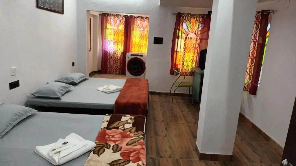 Jag Niwas Guest House & pure veg restaurant