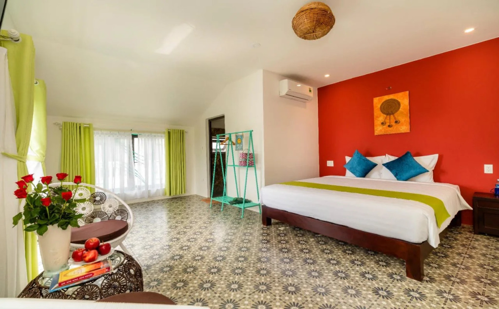 Sunny Riverside Homestay