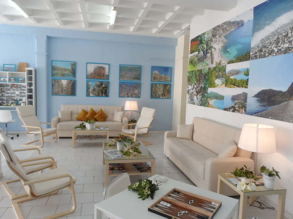 Seafront Studios and Apartments