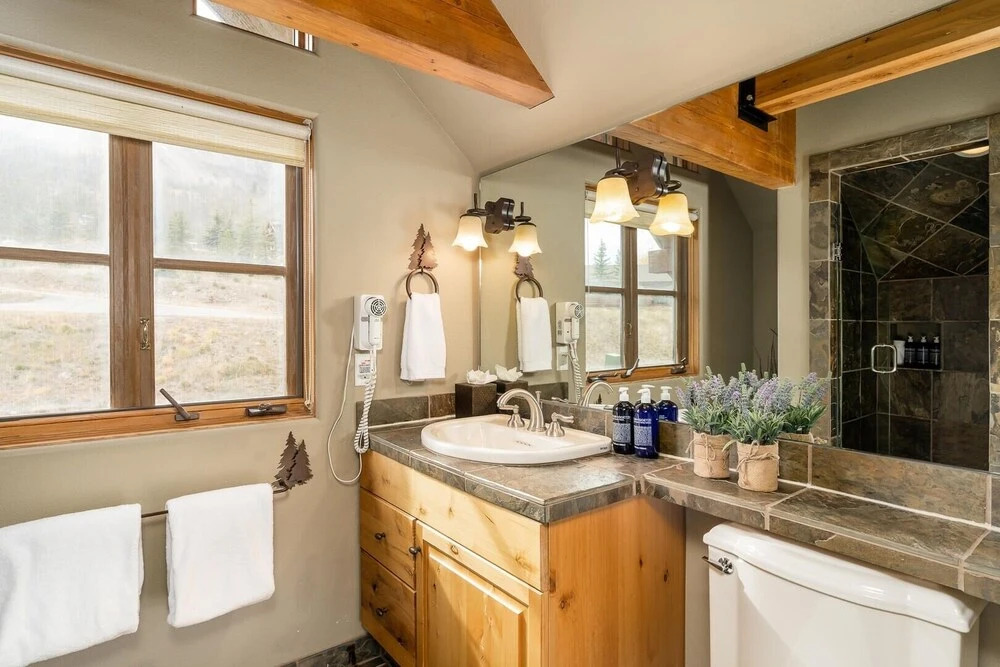3 Bandit Way 4 Bedroom Home by Moonlight Basin Lodging