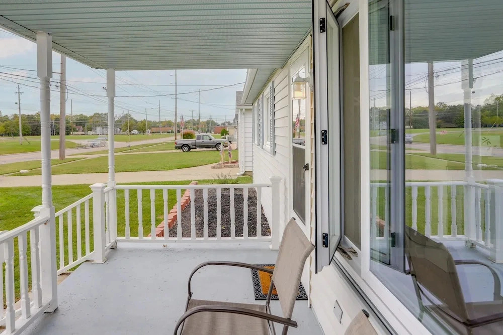 Pet-friendly Lorain Retreat w/ Fenced Yard