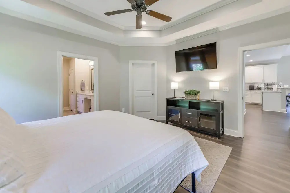 3 Mi to Campus: Auburn Home w/ Deck + Fire Pit