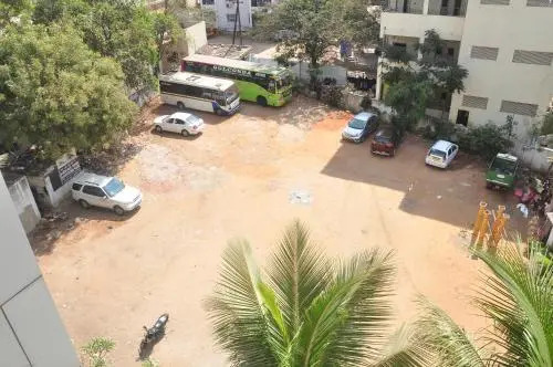 Hotel Grand Seasons