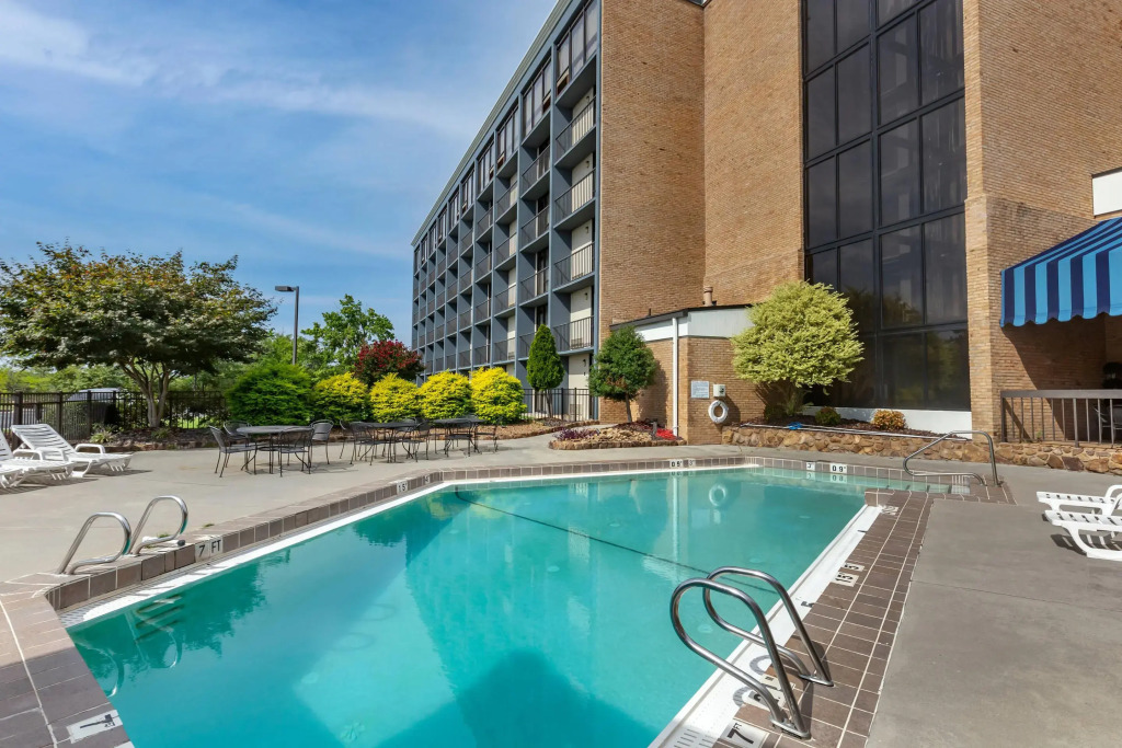 Comfort Inn & Suites near Danville Mall