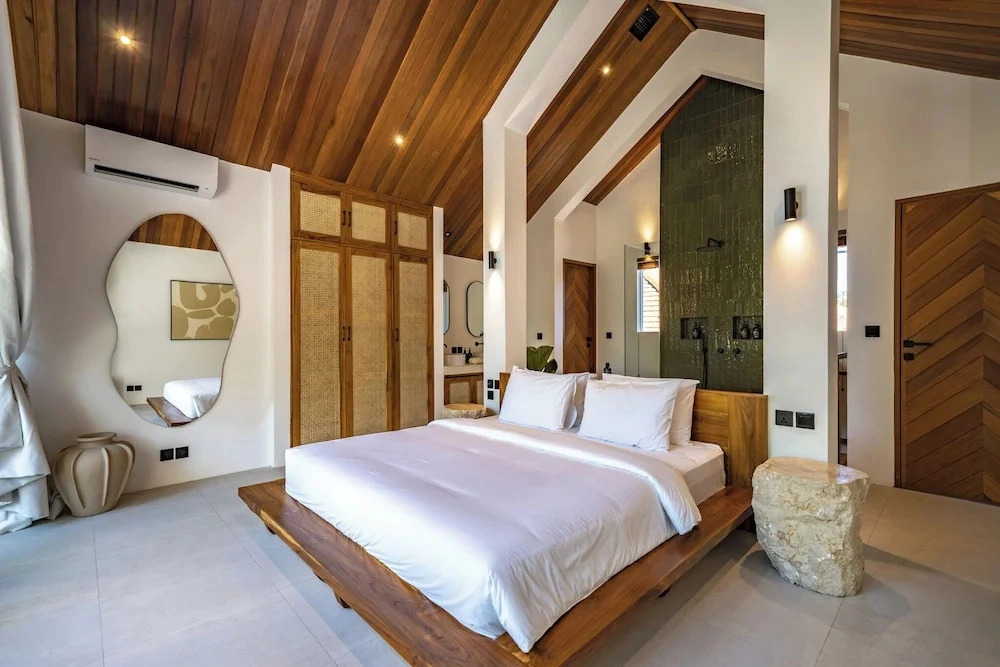 Uluwatu Surf Sanctuary Villa